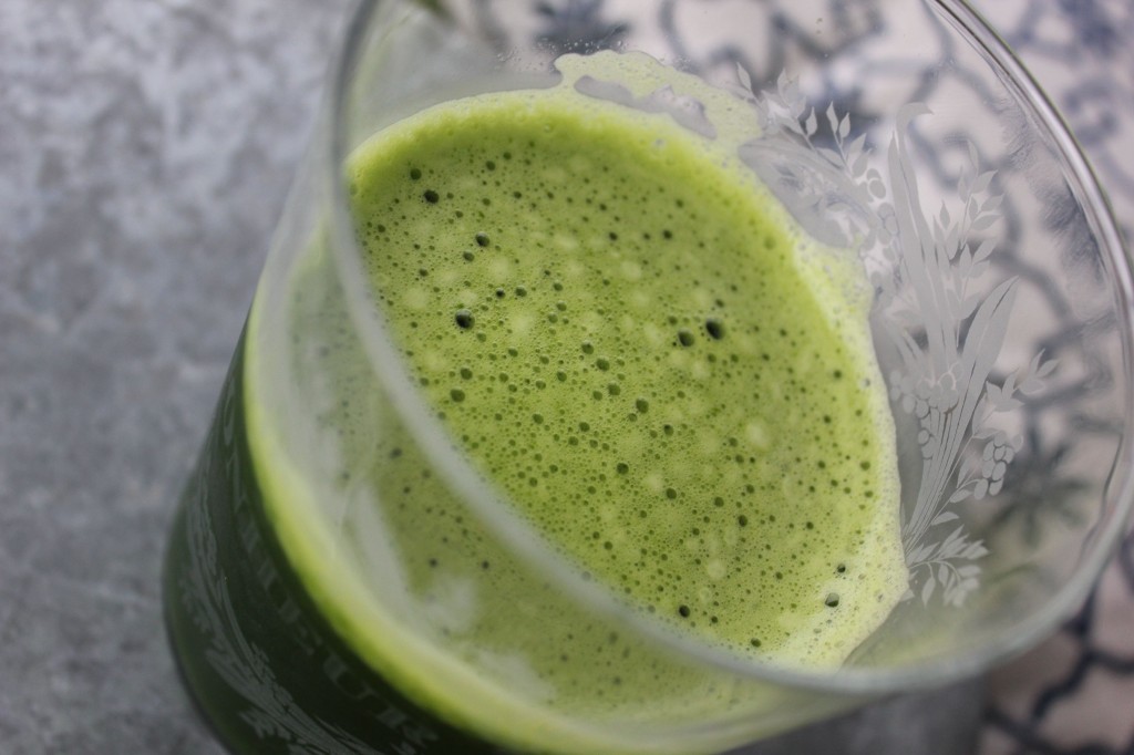 Getyourspinachforthedaywhiletastingmint juice